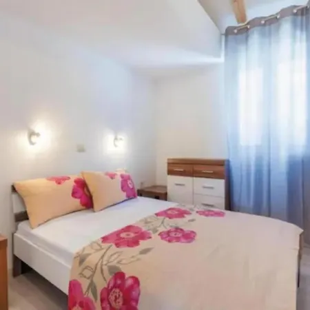 Sea View Complex In Omis 4*